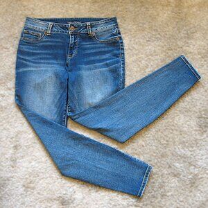 Maurices Jeans Women's Size 10 Blue Denim Medium Wash Mid Rise Skinny Stretch